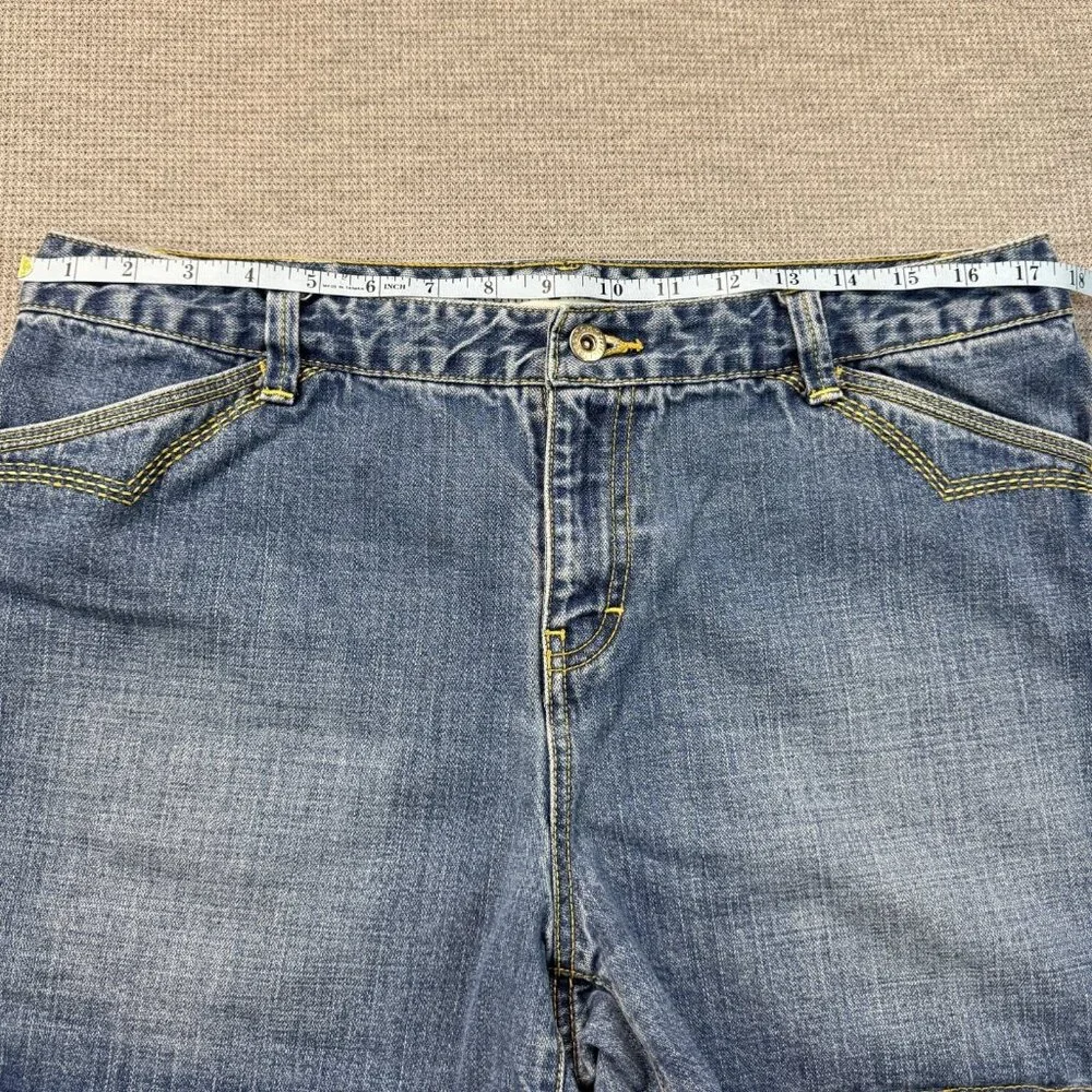 Tommy Hilfiger Womens Shorts Blue Denim Cotton Medium Wash Slash Pocket Size 12 - Picture 4 of 12